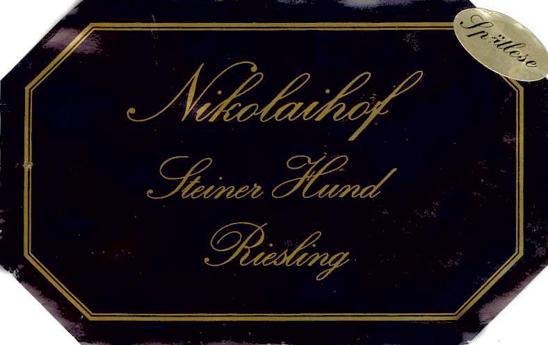 Nikolaihof_Steiner Hund.jpg